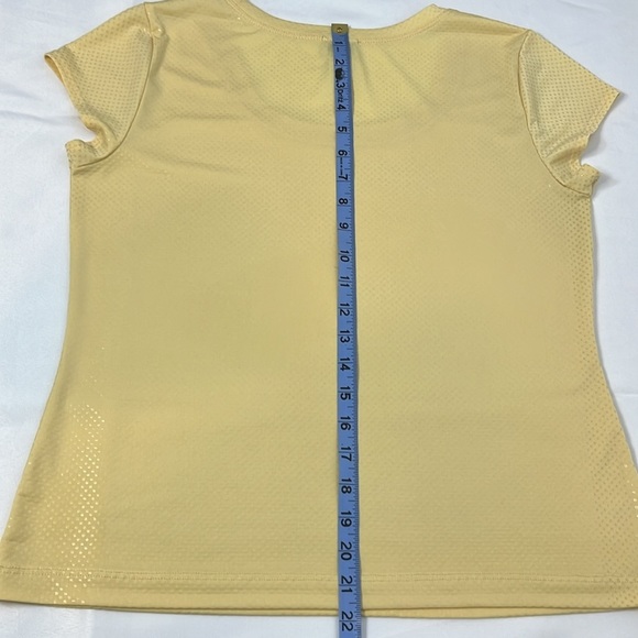 CHICO’S Shimmer Dot Yellow Cap Sleeve Top Size 1 (Medium) - Picture 7 of 9